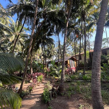 Seaswan Resort Алибаг Экстерьер фото